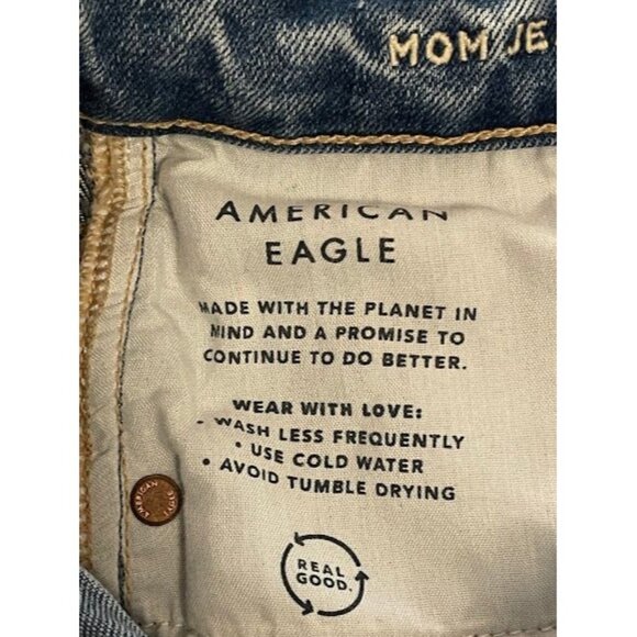 American Eagle Straight Mom Jean Distressed Light‎ Wash Pants Women's Size 10S - Picture 9 of 14